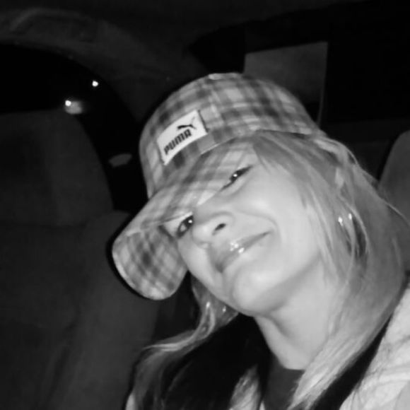 Meet your Posher, Ashley - Picture 1 of 1